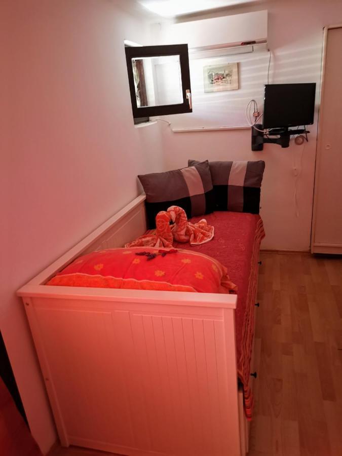 Guest House Accommodation Rupine Premantura Eksteriør bilde